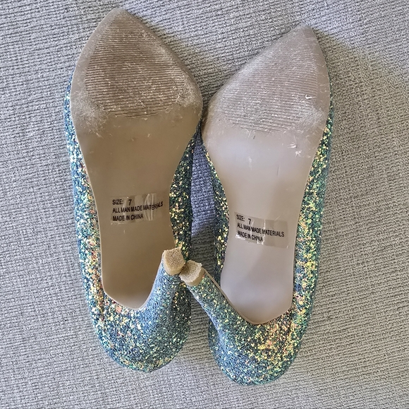 Slay this season with this Glitter Pointed High Heels - Size 7 - Picture 15 of 15